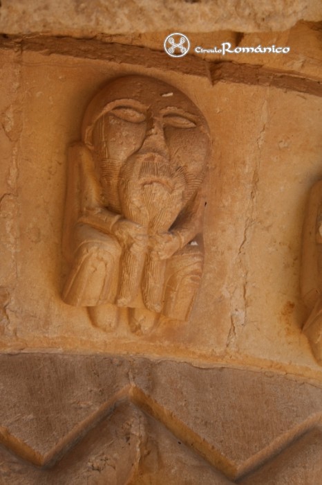 Miñon de Santibañez. San Pedro.Personaje barbado