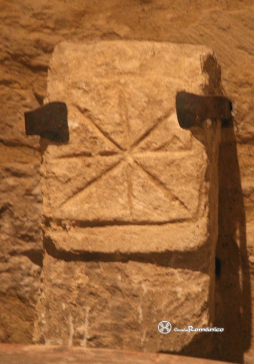 Montorio. San Juan Evangelista. Relieve geométrico