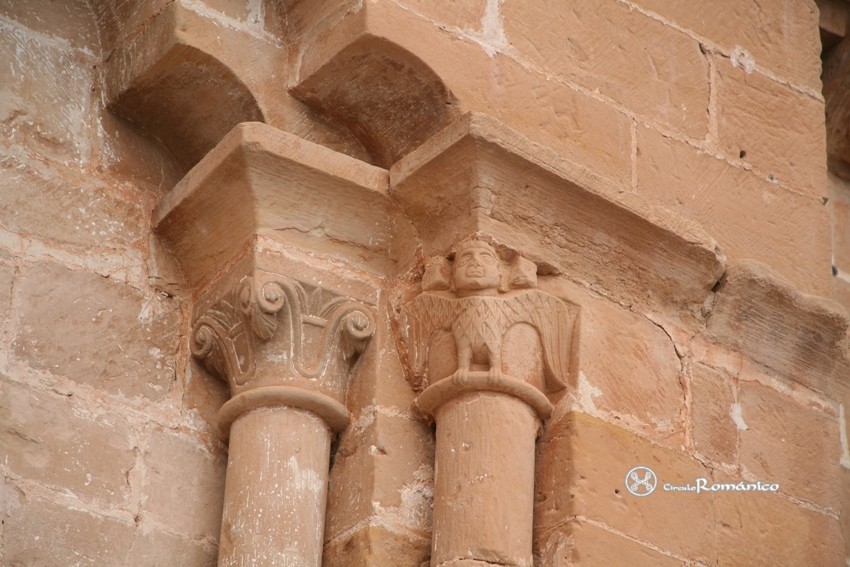 Navas de Bureba. Nuestra Señora de la Asunción. Capiteles vegetal y figurado