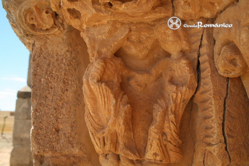 Padilla de Abajo.Nuestra Sra del Torreon.Detalle del capitel figurado
