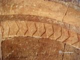 Paralacuesta. San Miguel Arcángel. Detalle de arquivolta geométrica