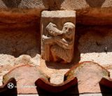 Revilla Cabriada. Santa Elena.Canecillo con musico