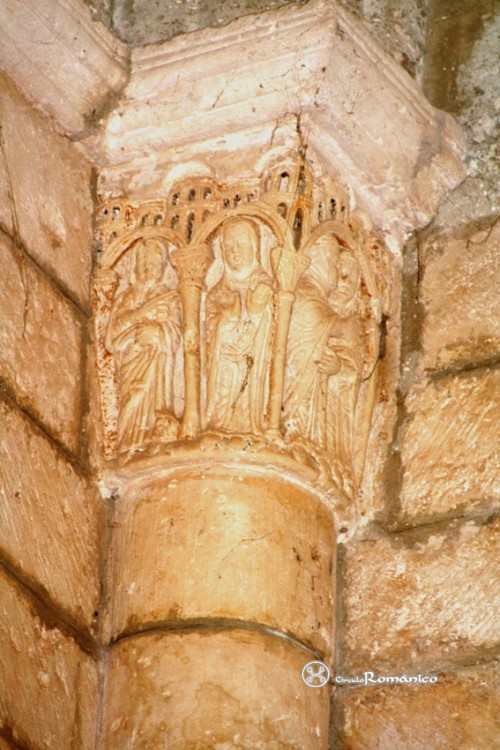 San Juan de Ortega. San Nicolás de Bari. Detalle de capitel con Anunciación