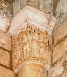 San Juan de Ortega. San Nicolás de Bari. Detalle de capitel con Visitación