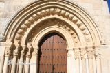 Uzquiano. Nuestra Sra de la Asuncion. Portada de la iglesia de Ochate