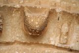 Valdenoceda. San Miguel Arcángel. Detalle de gato