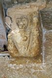 Valdenoceda. San Miguel Arcángel. Canecillo del tejadoz con escena erótica