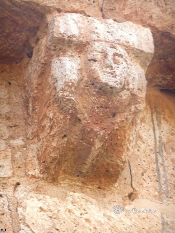 Villanoño. San Julian. Canecillo figurado