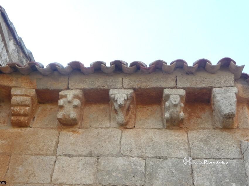 Villanoño. San Julian. Canecillos