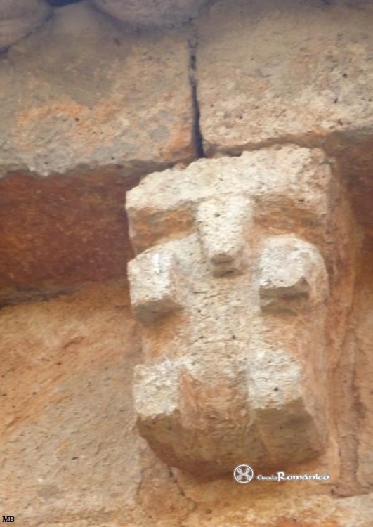 Villanoño. San Julian. Canecillo zoomorfo