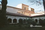 Gradefes. Monasterio de Santa Maria. Patio