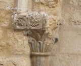Leon. Santa Maria del Camino o del Mercado. Capitel vegetal del lado izquierdo