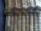 Villafranca del Bierzo. Santiago. Capiteles del lado derecho