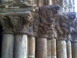 Villafranca del Bierzo. Santiago. Detalle de capiteles vegetales 