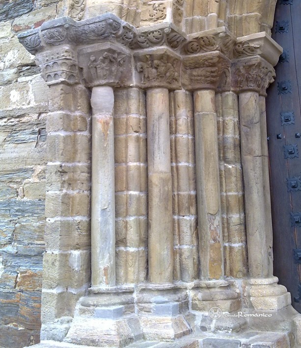 Villafranca del Bierzo. Santiago. Capiteles con temas evangélicos