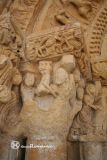 Arenillas de San Pelayo.San Pelayo. Capitel con bestia devorando a figura humana