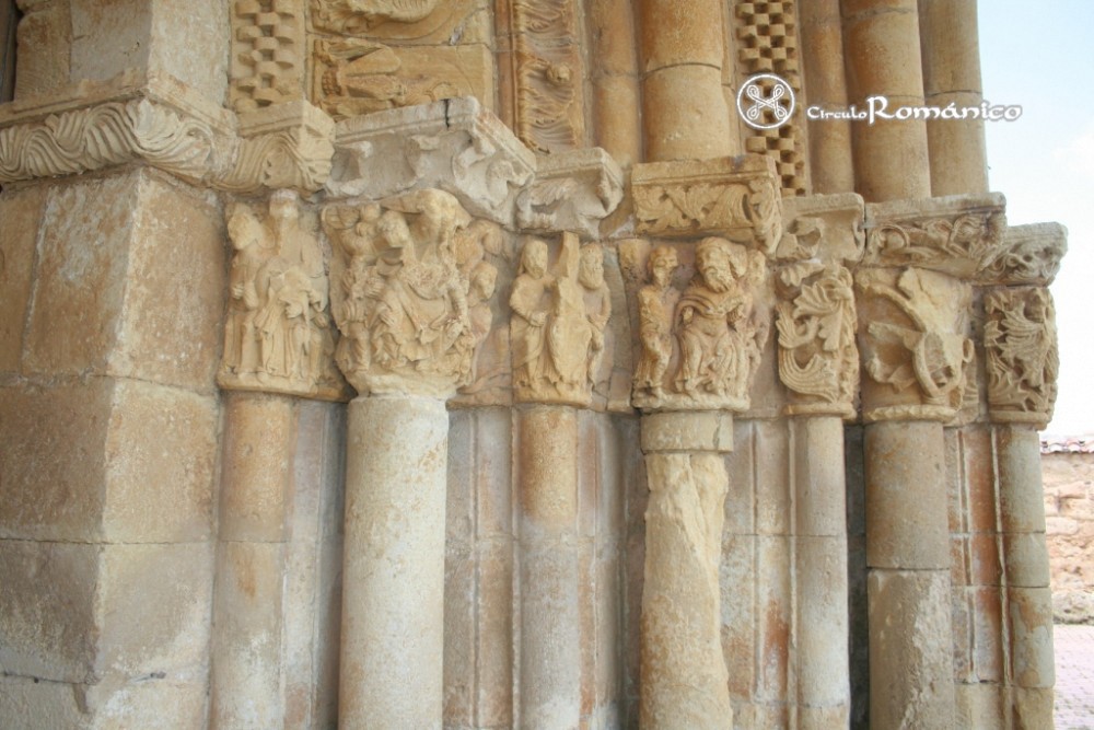 Arenillas de San Pelayo. San Pelayo. Capiteles del lado derecho