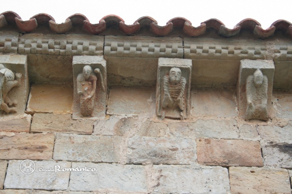 Cezura. Santiago Apostol. Canecillos eroticos