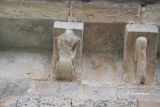 Cezura. Santiago Apostol. Canecillo figurado