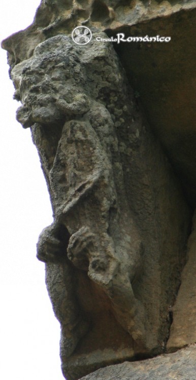 Matalbaniega. San Martin. Canecillo con musico