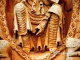 Moarves de Ojeda. San Juan Bautista. Detalle de la ropa y la mandorla
