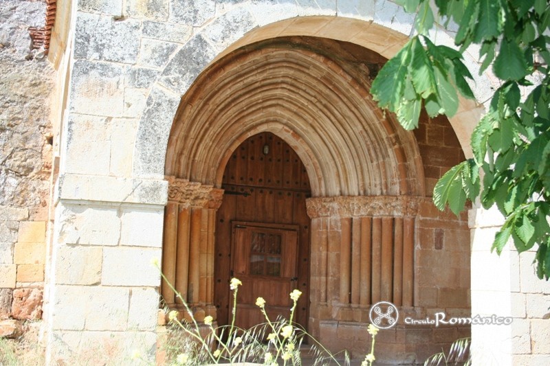 San Quirce de Riopisuerga. San Miguel. Portada sur