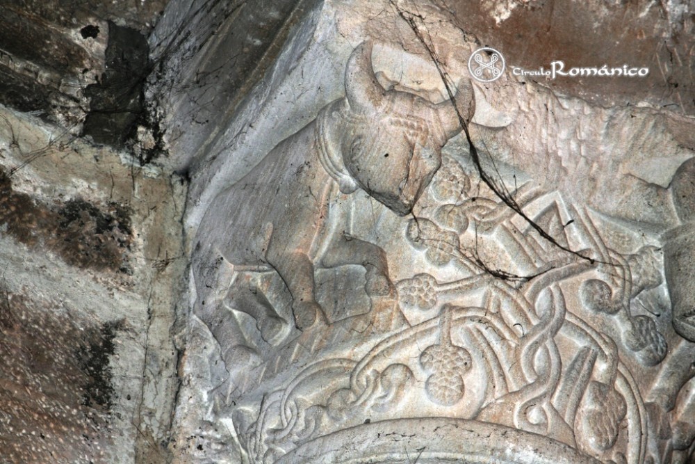 San Salvador de Cantamuda. San Salvador. Detalle de buey