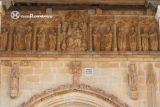 Traspeña de la Peña. La Transfiguracion. Dintel con los aportoles y Pantocrator central
