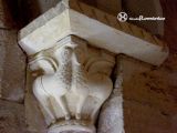 Villanueva de la Torre.Santa Marina.Capitel interior con esfinges