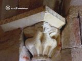Villanueva de la Torre.Santa Marina.Capitel interior con grifos