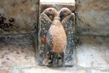 Salamanca. San Cristobal. Canecillo con ave bicéfala