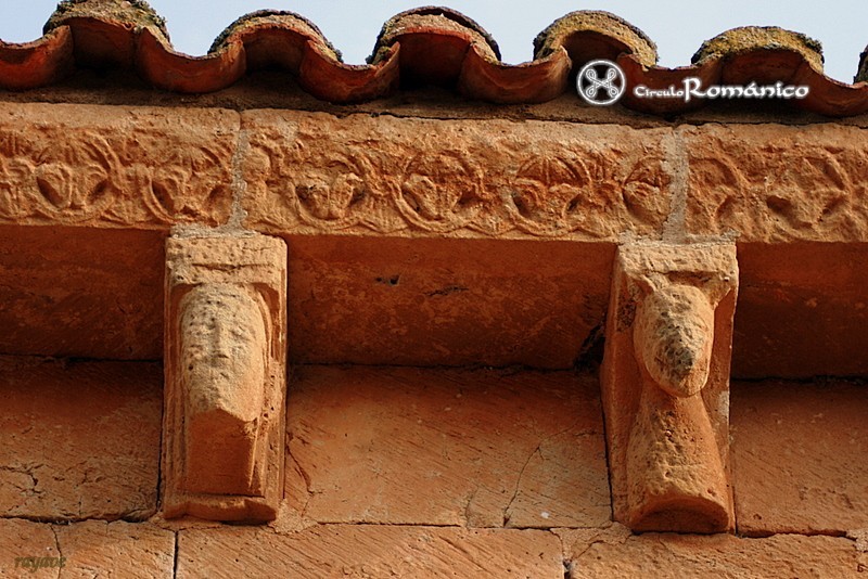 Santibañez del Rio. San Justo. Canecillos figurados