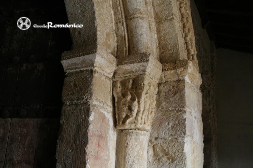 Aldealengua de Pedraza. Nuestra Sra de la Asuncion. Capitel figurado de la derecha