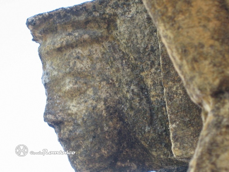 Revilla de Orejana. San Juan Bautista. Cabeza femenina