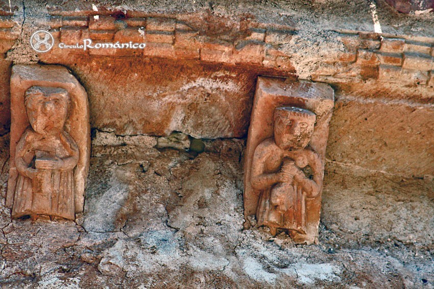 Santa Marta del Cerro.Santa Marta.Canecillos figurados