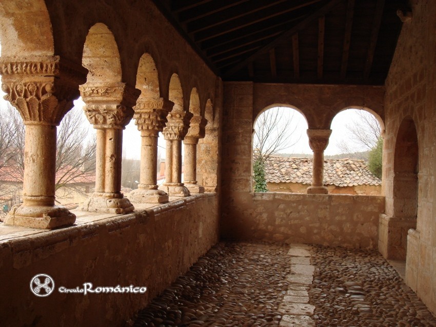Andaluz. San Miguel. Interior de la galeria hacia el oeste