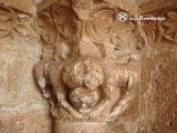 Andaluz. San Miguel. Capitel con cuadrúpedos y cabeza humana