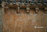 Calatañazor. La Soledad. Canecillos de bolas y figurados