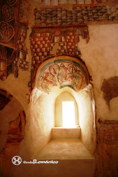 Casillas de Berlanga. San Baudelio. Decoración arquitectónica en la pintura
