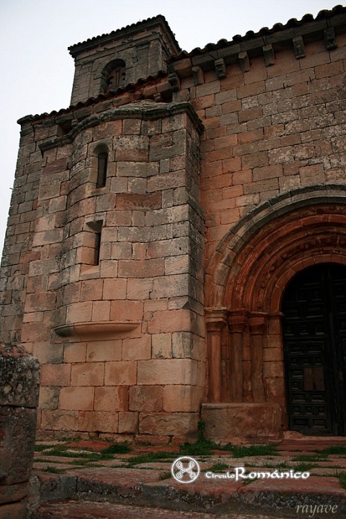 Romanillos de Medinaceli. San Miguel Arcángel. Fachada sur