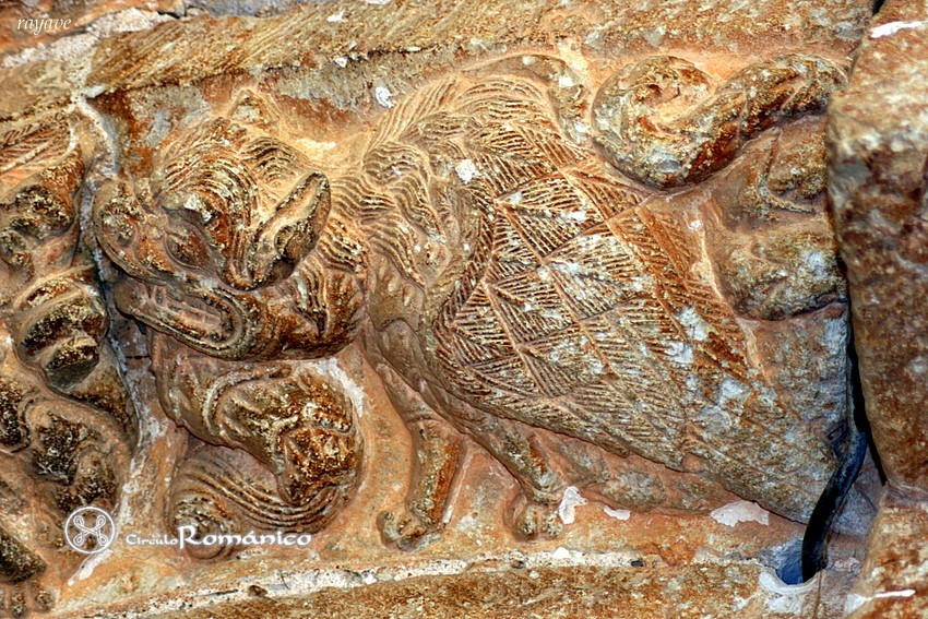Villasayas. Nuestra Señora de la Anunciación. Animal fantastico