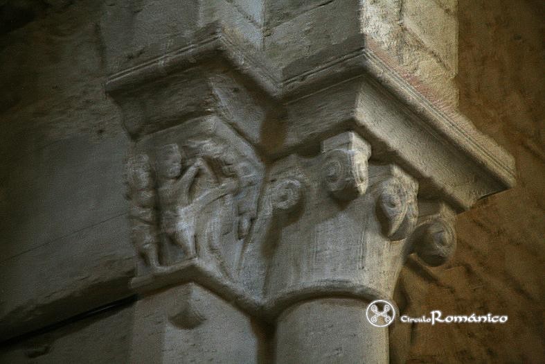 Wamba. Santa María. Capiteles vegetales y figurados
