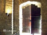 Avià. Santa Maria. Detalle de la puerta desde el interior