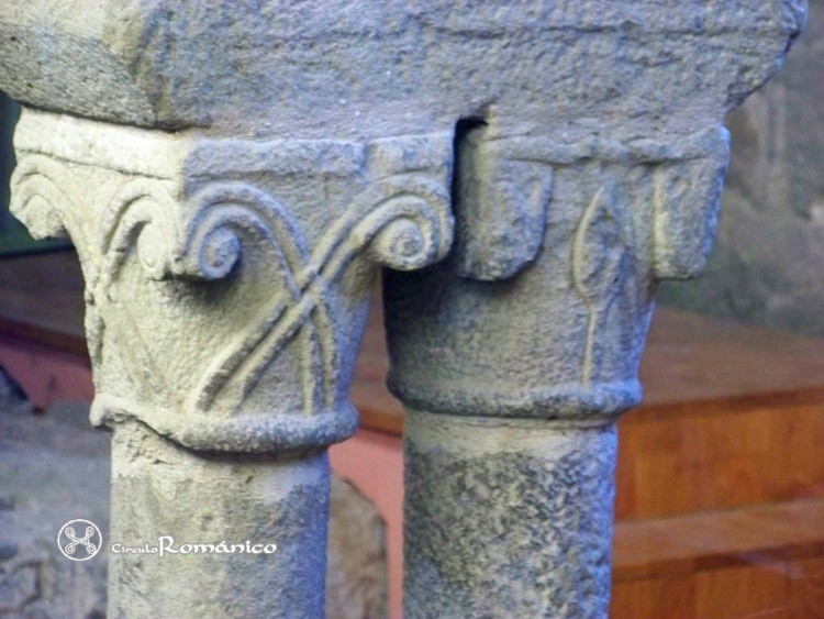 Manresa. La Seu de Santa Maria. Capiteles pareados