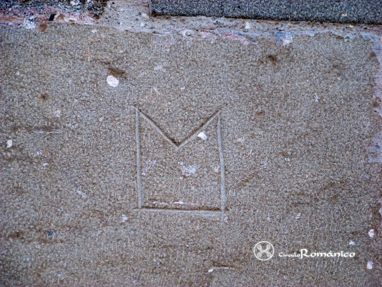 Manresa. La Seu de Santa Maria. Marca de cantero