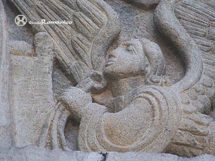 Manresa. La Seu de Santa Maria. Detalle de ángel turiferario de la esquina inferior derecha
