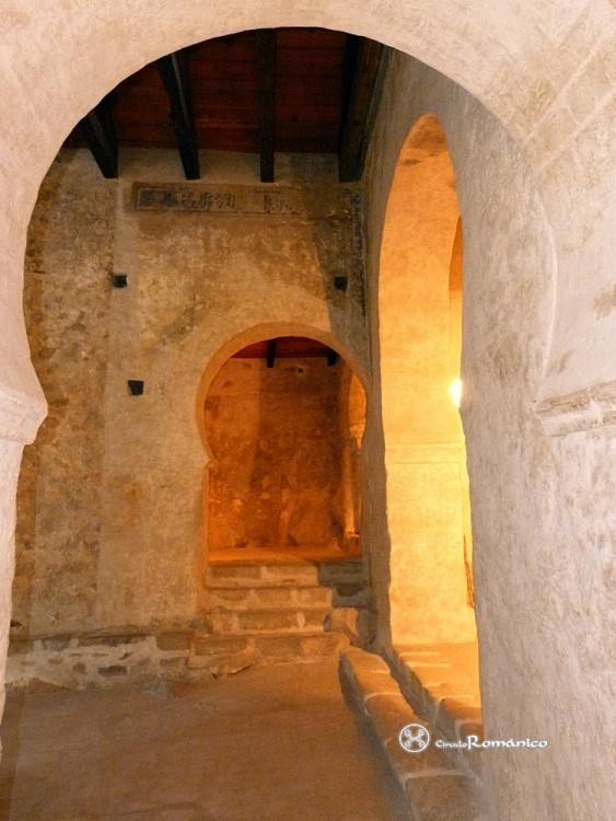 Pedret. Sant Quirze. Nave del crucero