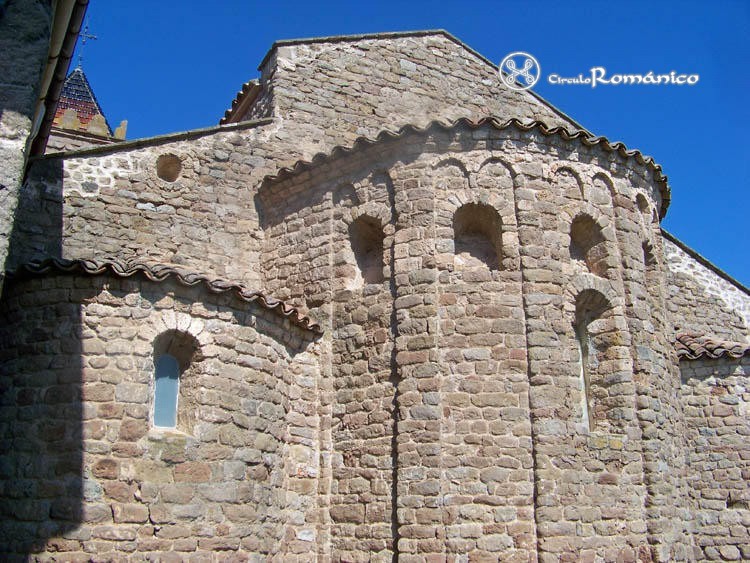 Sagàs. Sant Andreu. Cabecera triabsidal
