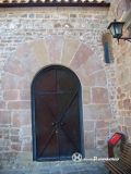 Sagàs. Sant Andreu. Portada sur