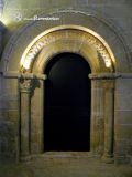 Sant Fruitós del Bages. Sant Benet del Bages. Portada de acceso al claustro